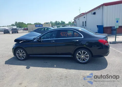 2016 Mercedes-Benz C 300 4Matic/Luxury 4Matic/Sport 4Matic from USA, damaged, VIN 55SWF4KB4GU144465